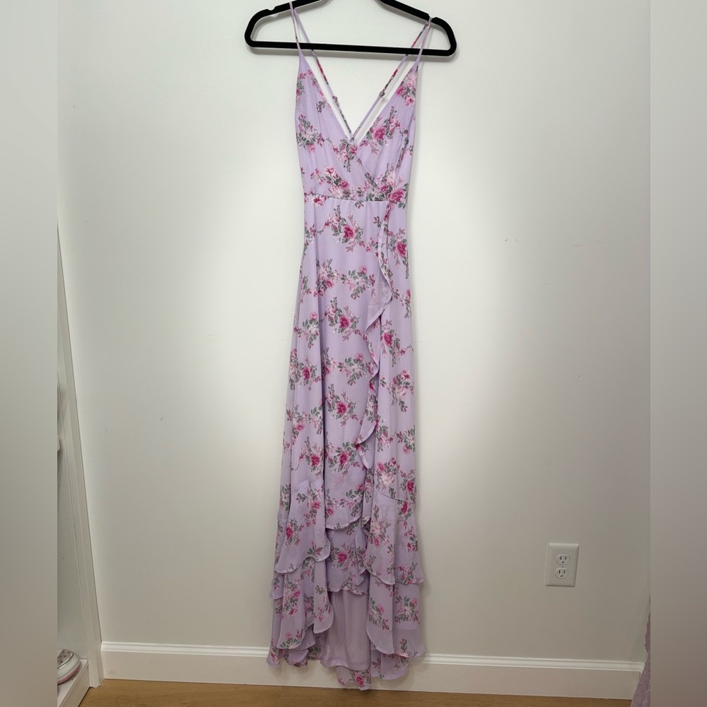 Lulus - In Love Forever Lavender Floral Lace-Up       High-Low Maxi Dress